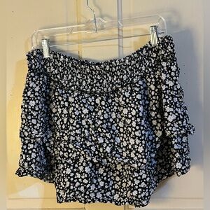 Ladies No Boundaries mini skirt size XL